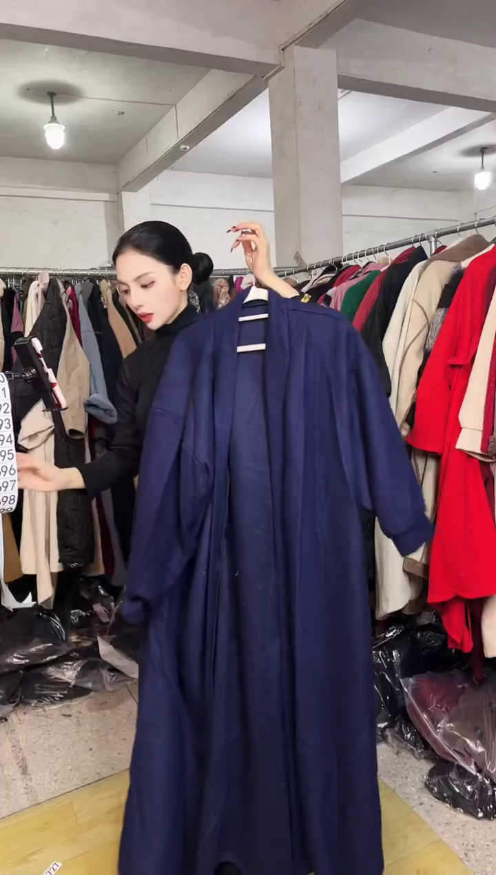 685闪购外套外披马甲打底裤子