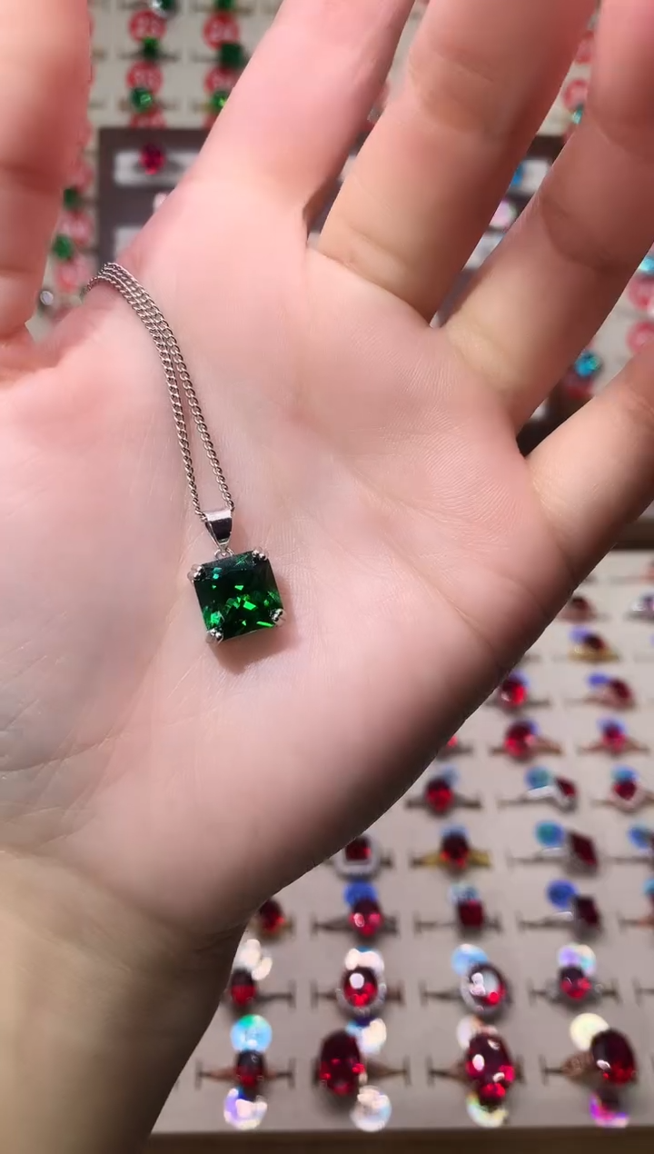 银S925镶嵌透辉石吊坠赠链方10*10 银托