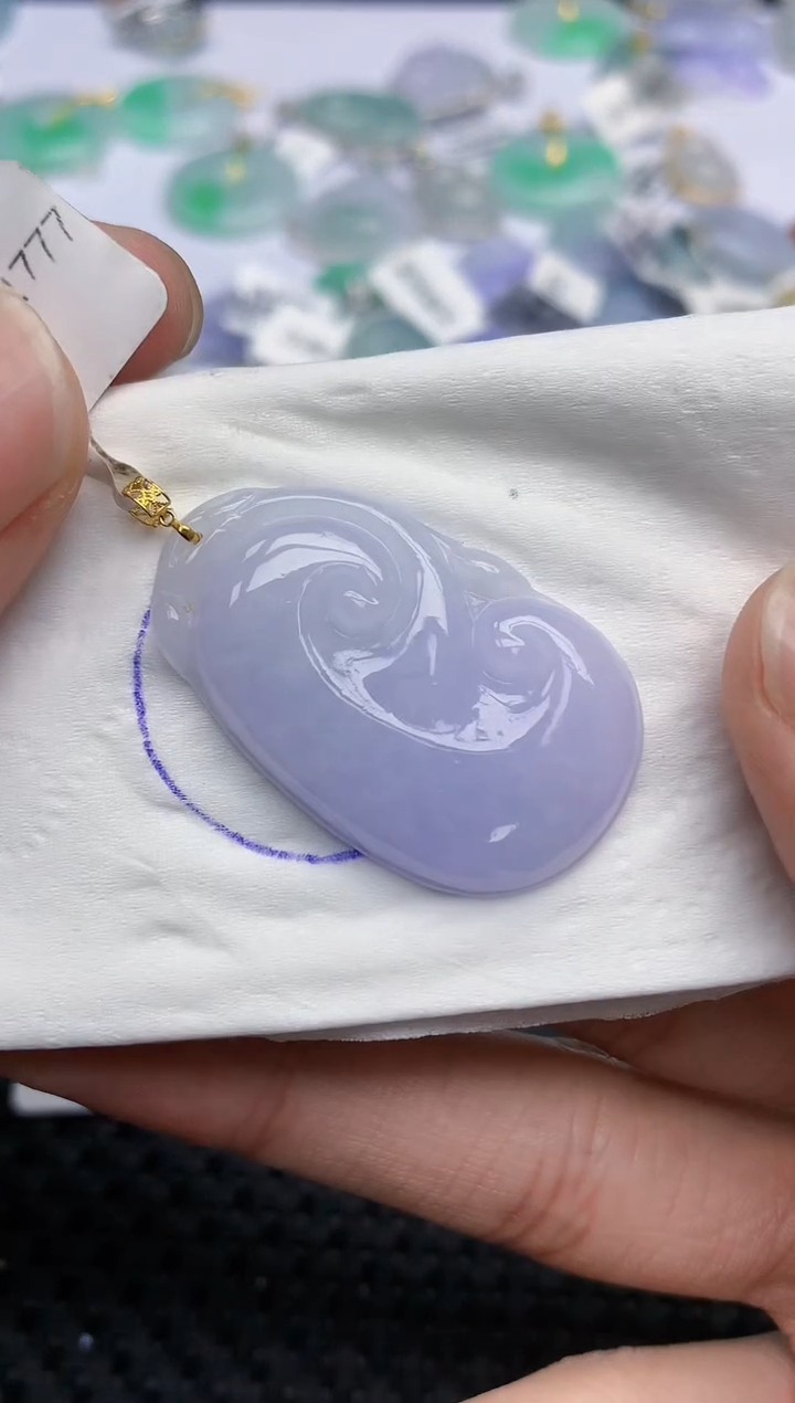 颈饰18K金镶嵌翡翠   天然翡翠A货  百元以上9米证书费自理