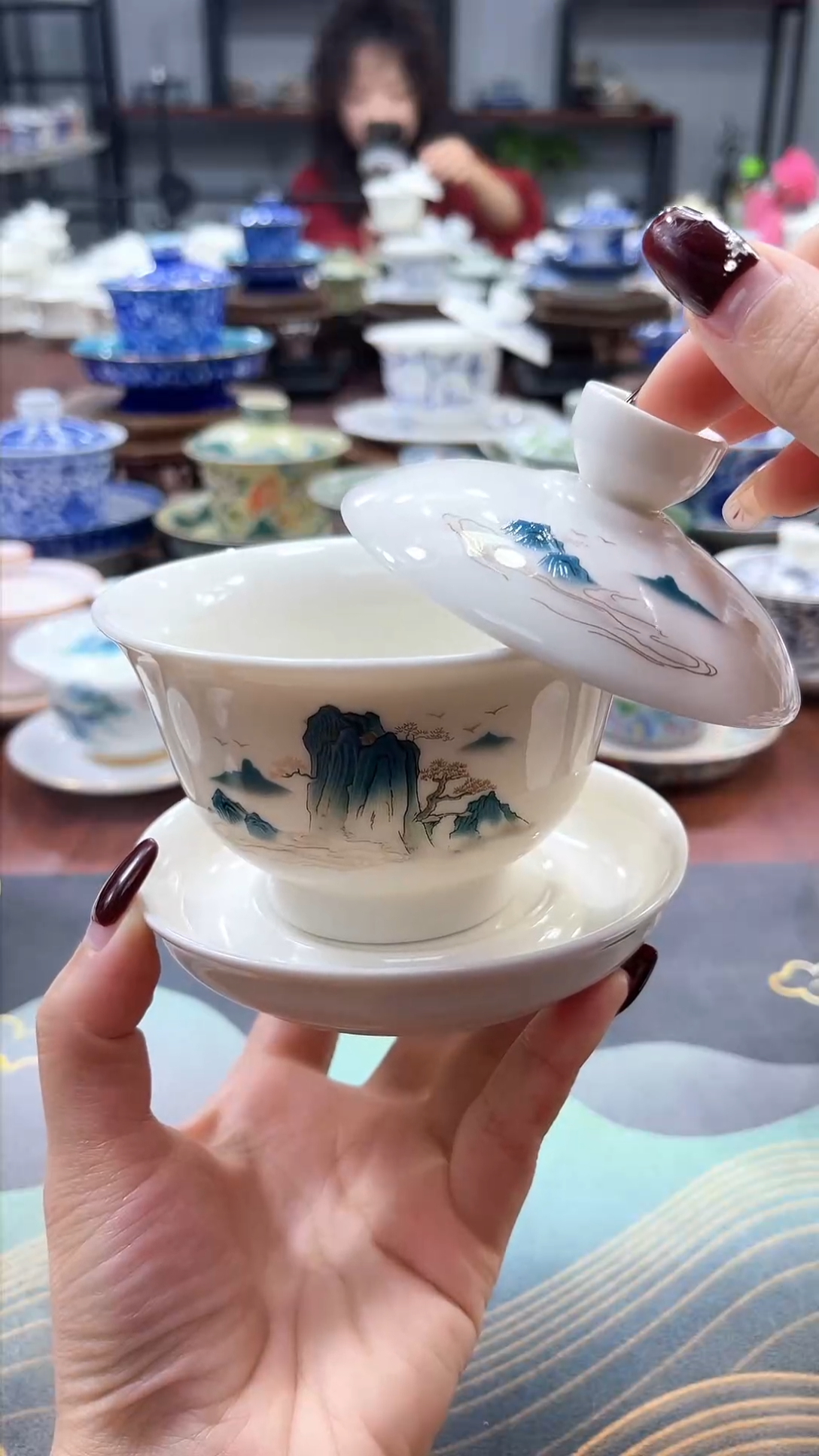 【闪购商品】中号元宝彩云山干泡盘盖碗