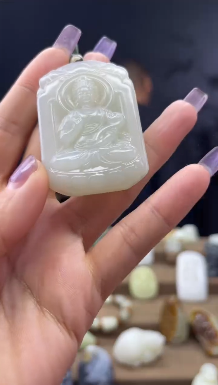 颈饰未镶嵌和田玉1