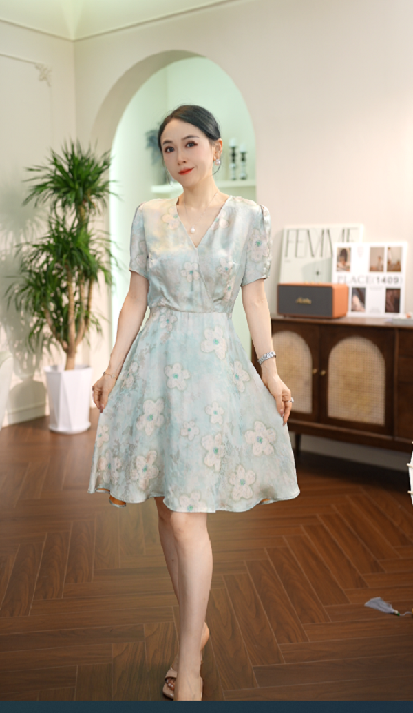 【天青花语】G899气质百搭休闲优雅日常时尚减龄修身轻奢连衣裙