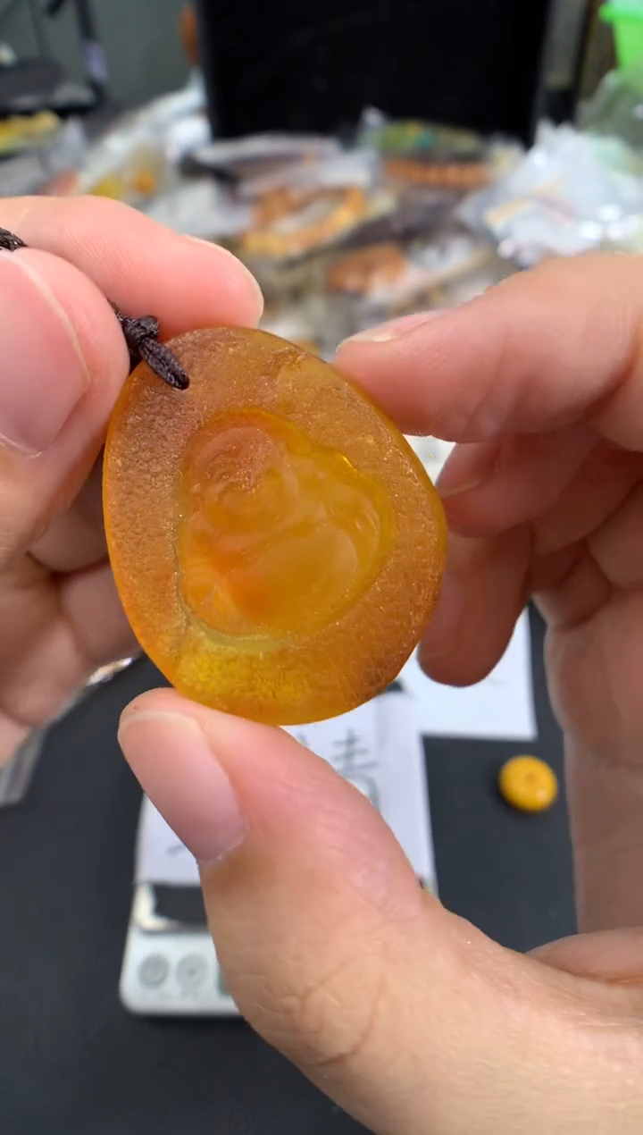 琥珀未镶嵌珠宝奇石1