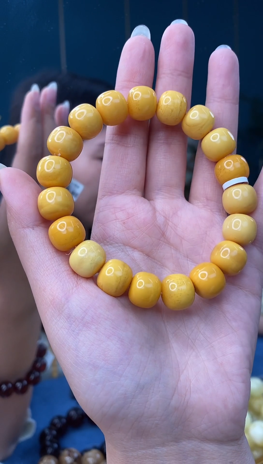 裸石琥珀未镶嵌1/2多样性发其一19微瑕