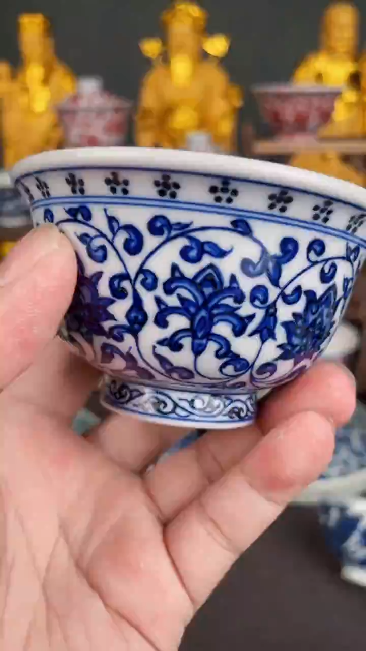 景德镇青花缠枝莲纯手工手绘压手杯