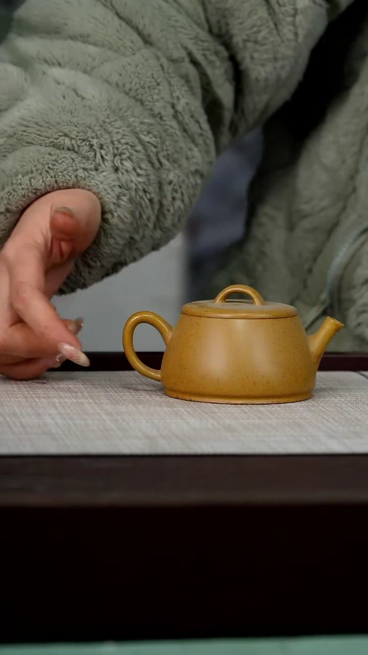 【闪购商品】宜兴原矿紫砂壶茶壶130C