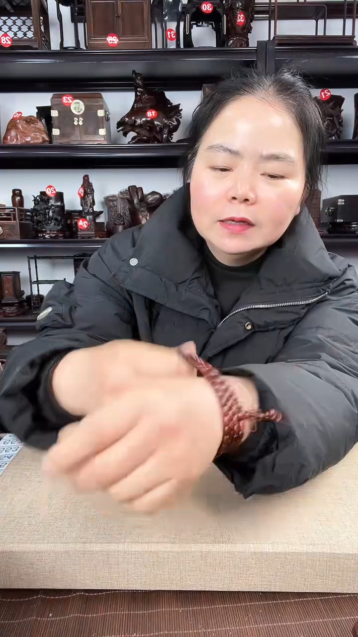 【闪购商品】木0.6老李红木工艺品