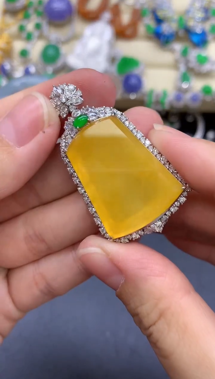 颈饰18K金镶嵌翡翠737-中国好珍宝