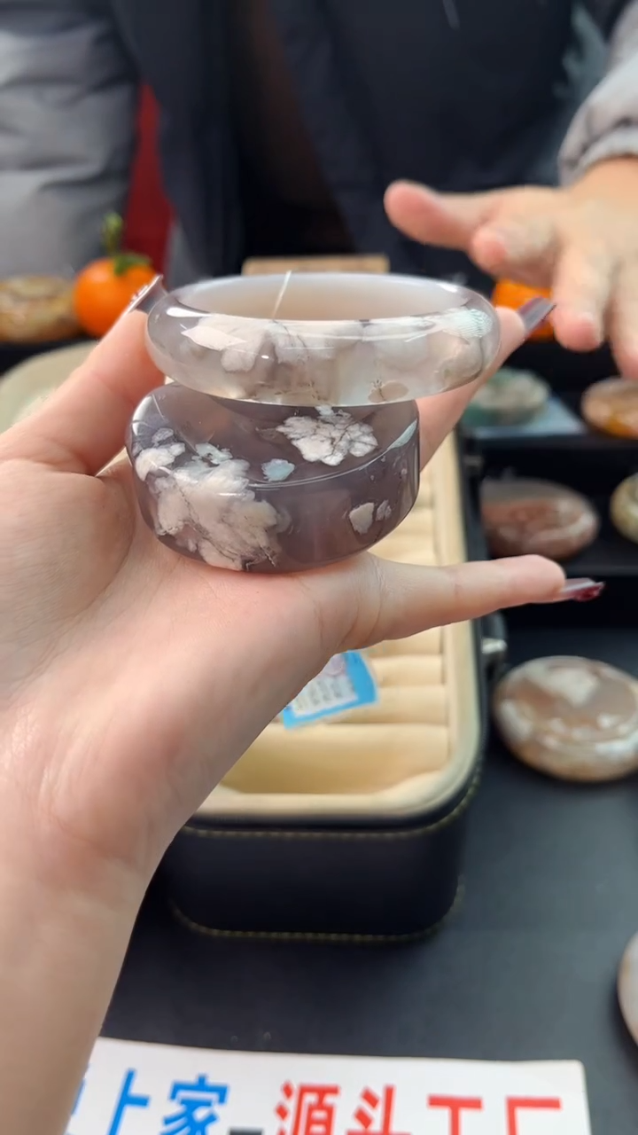 【闪购商品】石英质玉手镯未镶嵌赠送镯心（圈口