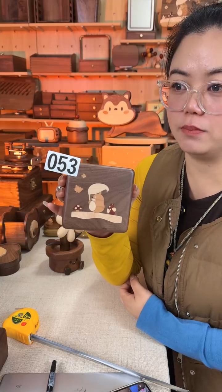 木053微瑕黑胡桃单层龙猫首饰盒