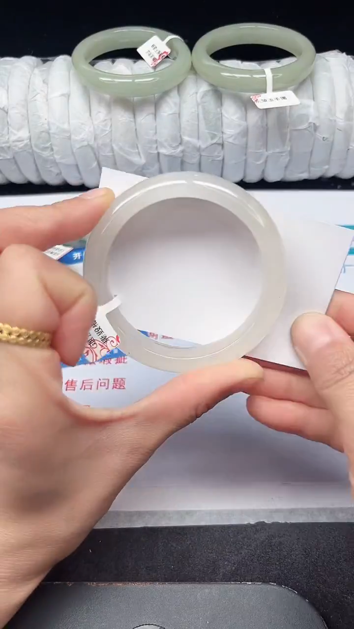 未镶嵌手镯石英质玉42-54/55