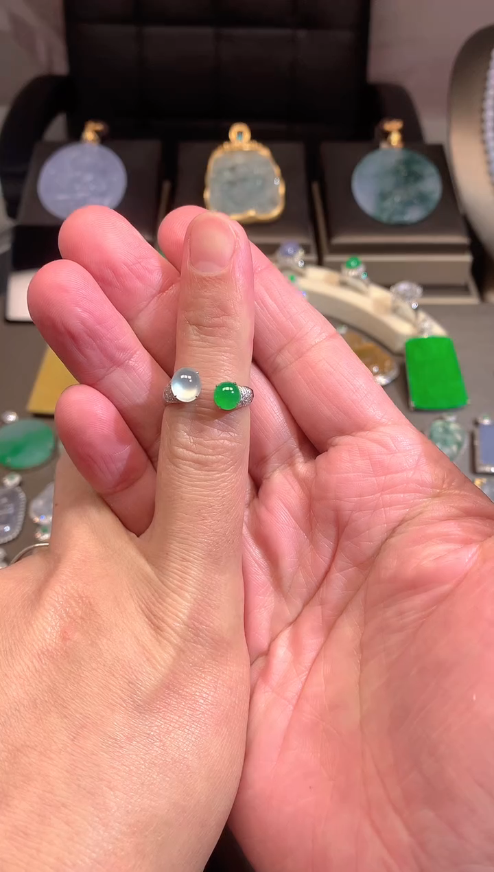 【闪购商品】翡翠颈饰18K金镶嵌戒指