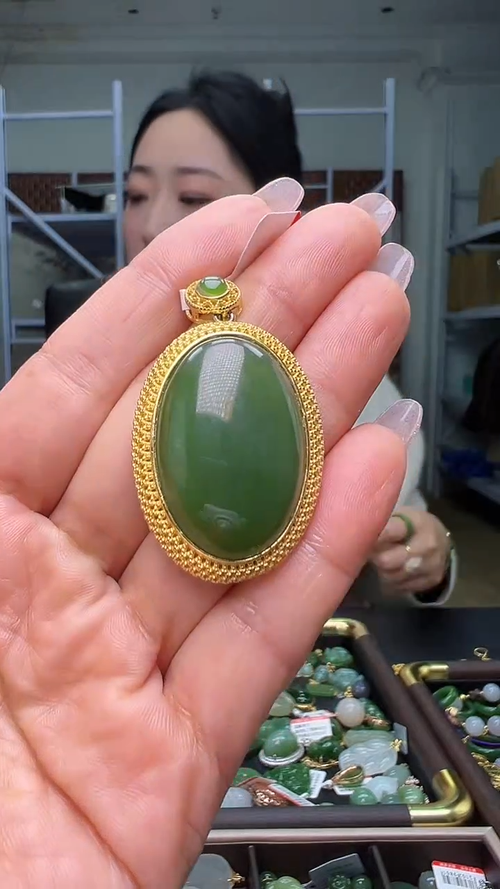 颈饰未镶嵌和田玉（多样性发货.发其一)12.04.88