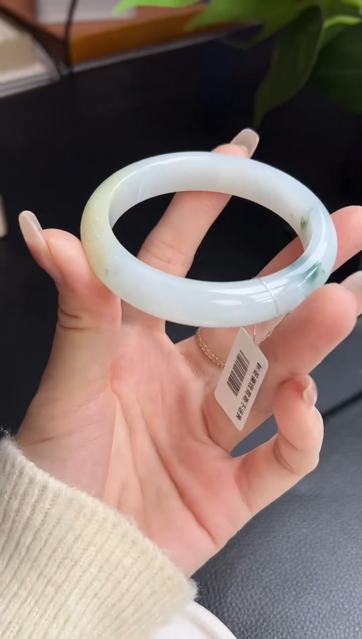 【闪购商品】翡翠手镯未镶嵌手镯  58圈口