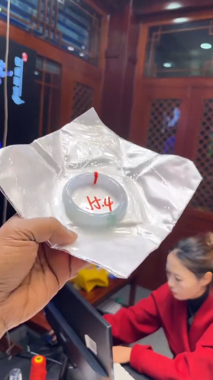【闪购商品】翡翠手镯未镶嵌手镯