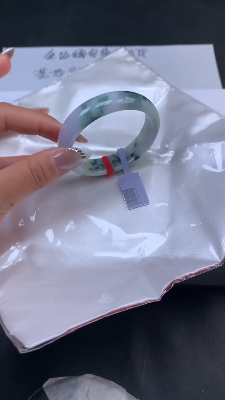 【闪购商品】翡翠手镯未镶嵌天然缅甸A货翡翠手镯