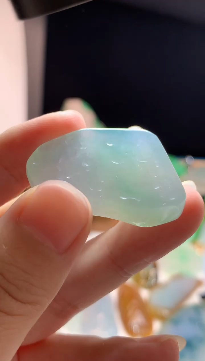 定制翡翠未镶嵌吊坠包工