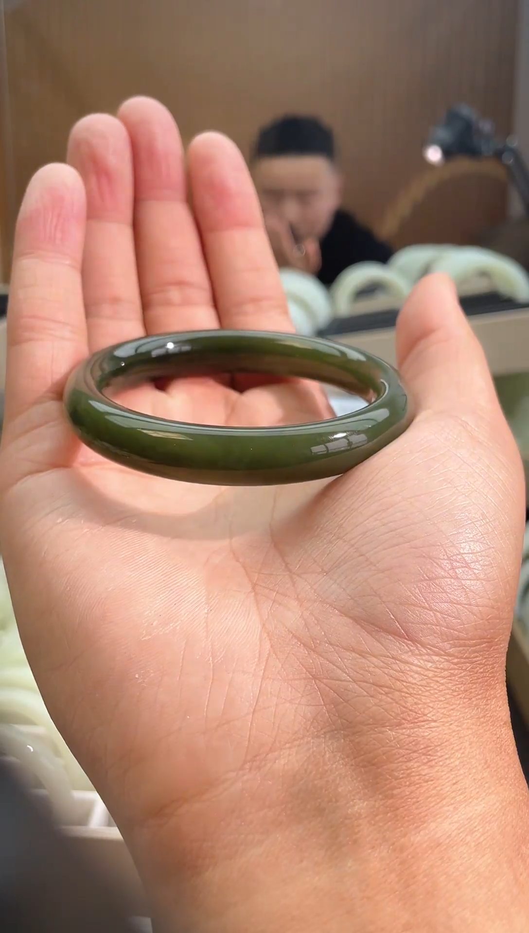 【闪购商品】和田玉手镯未镶嵌 