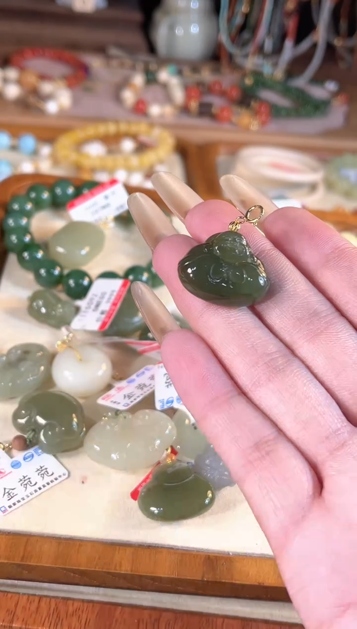 【闪购商品】和田玉吊坠(不含链)银S925镶嵌多样性发货其一