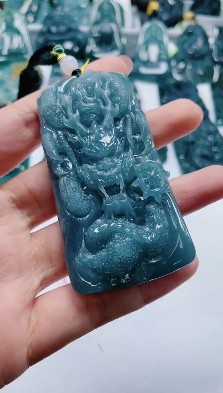 【闪购商品】翡翠颈饰未镶嵌