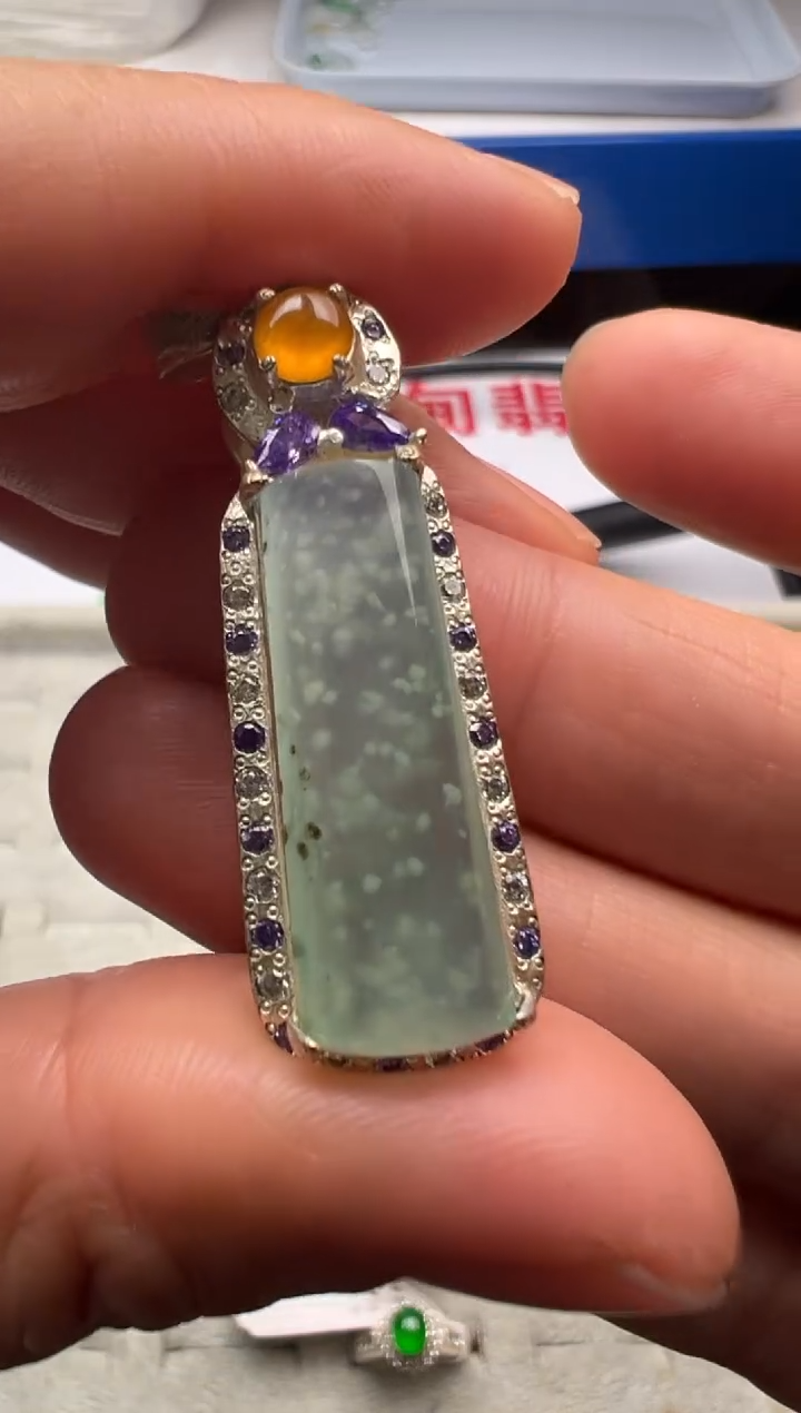 【闪购商品】定制翡翠未镶嵌A货翡翠