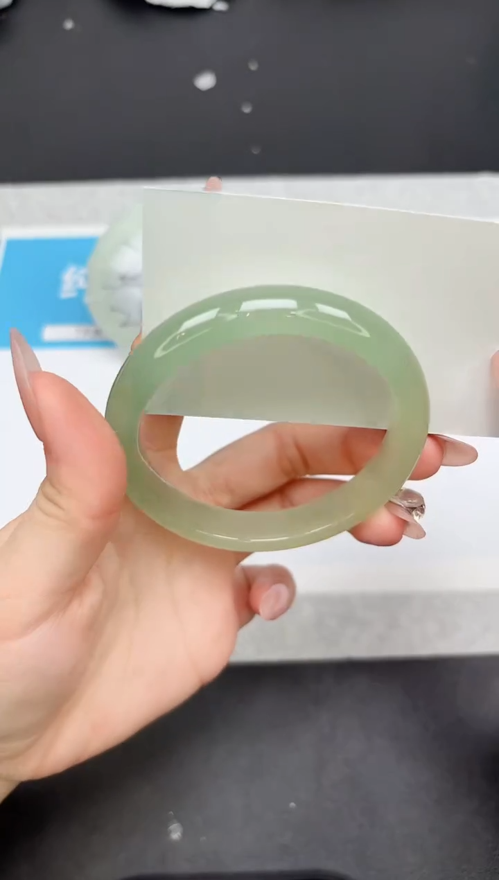 【闪购商品】石英质玉手镯未镶嵌262-57