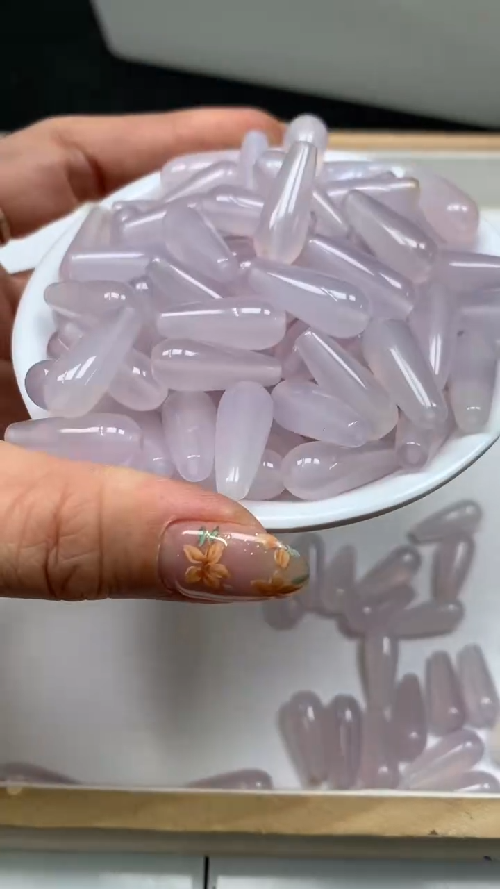 未镶嵌散珠南红玛瑙D472 紫荔枝冻 大水滴 8*12mm 2个5.8元