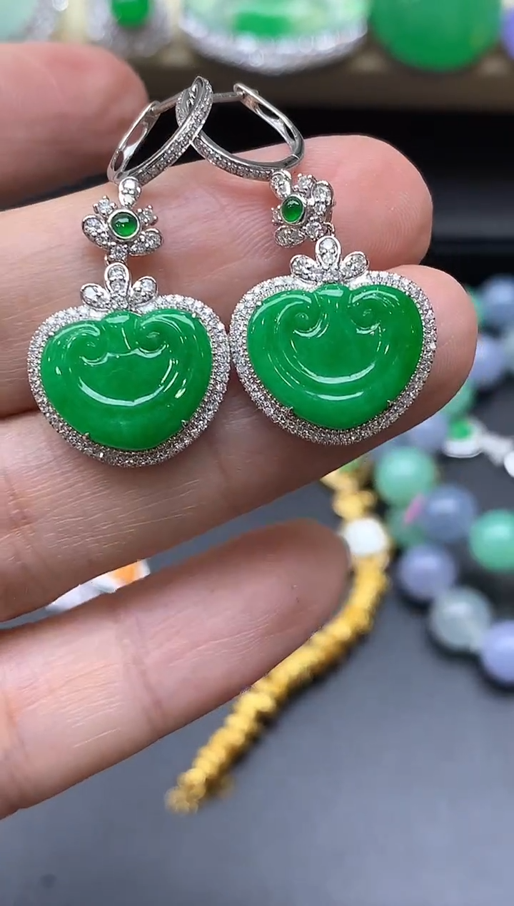 颈饰18K金镶嵌翡翠663-中国好珍宝