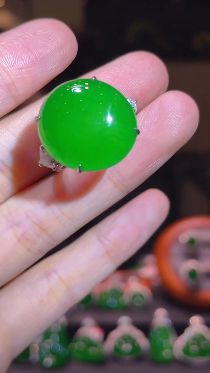 【闪购商品】翡翠颈饰18K金镶嵌天然A货翡翠A1