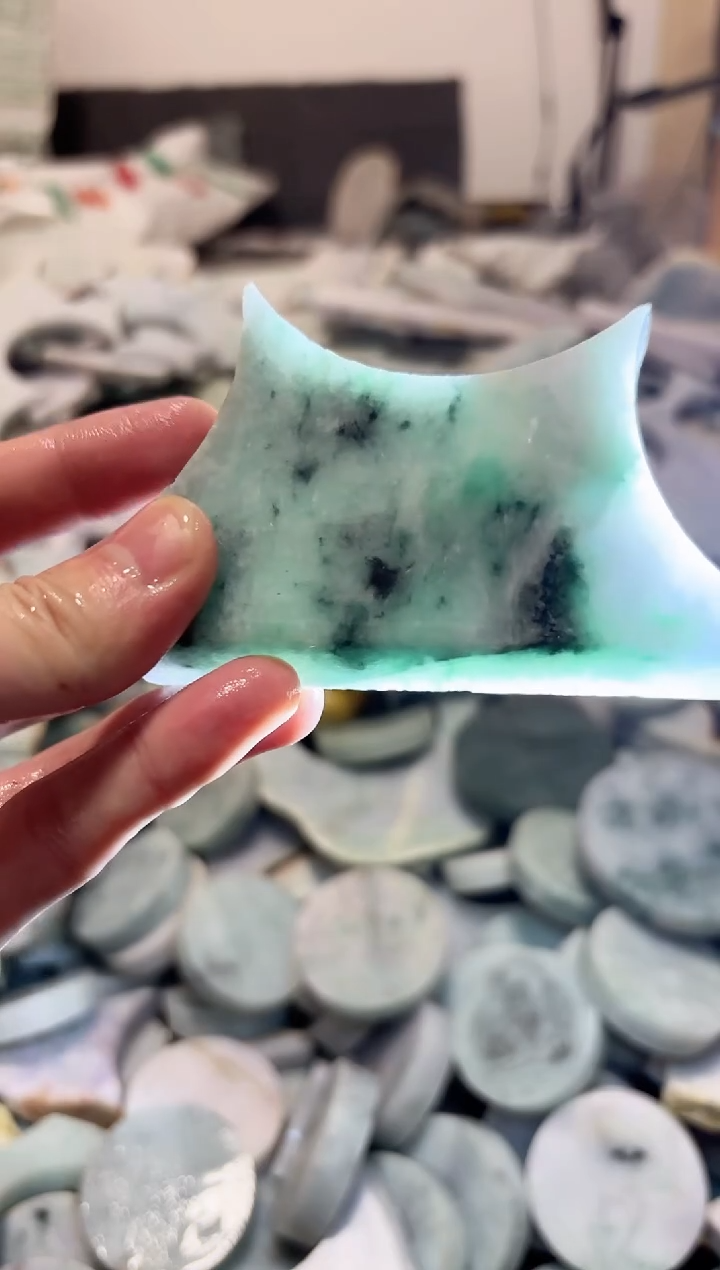 【闪购商品】翡翠颈饰未镶嵌A货吴玉249