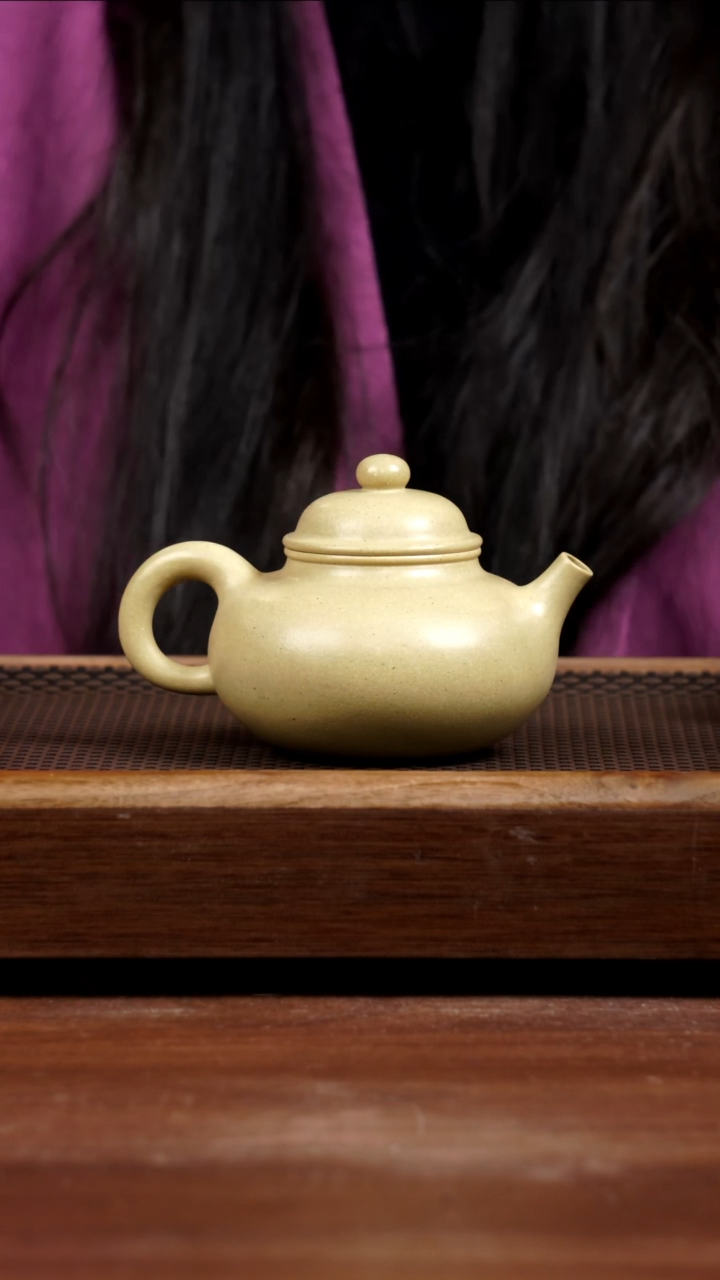 【闪购商品】紫砂茶壶梨皮绿容天260CC