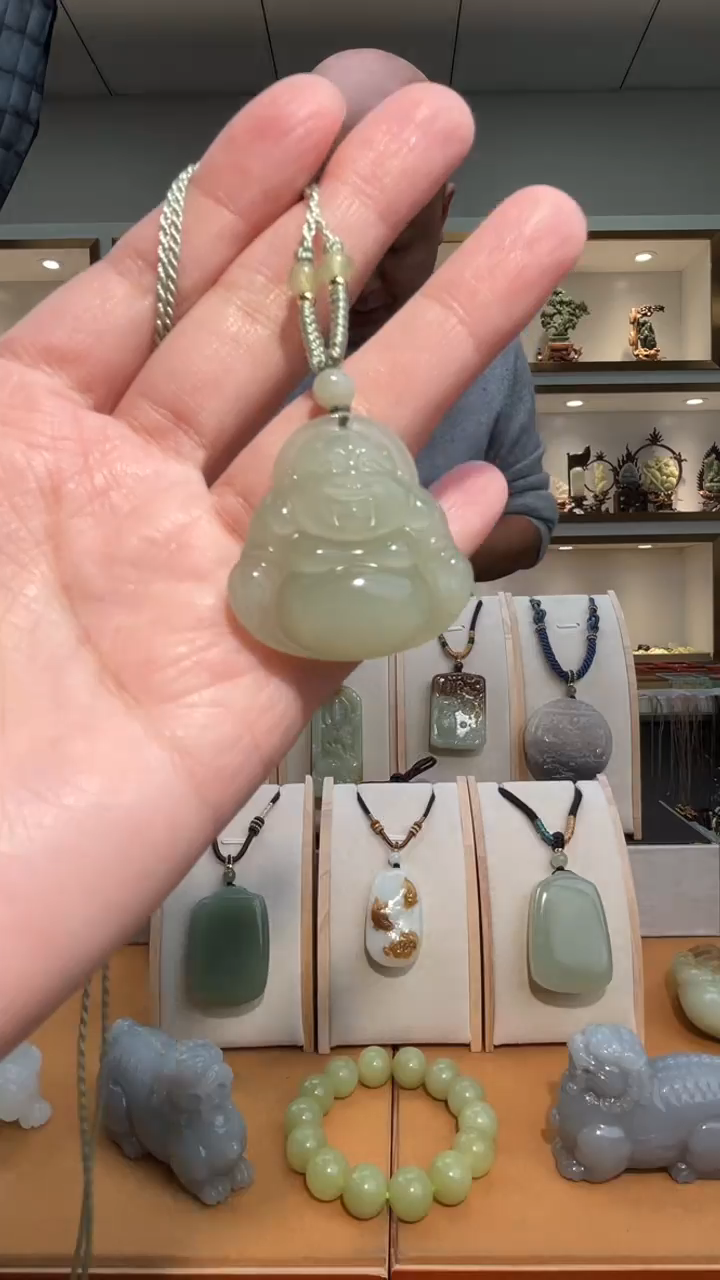 颈饰未镶嵌和田玉苏