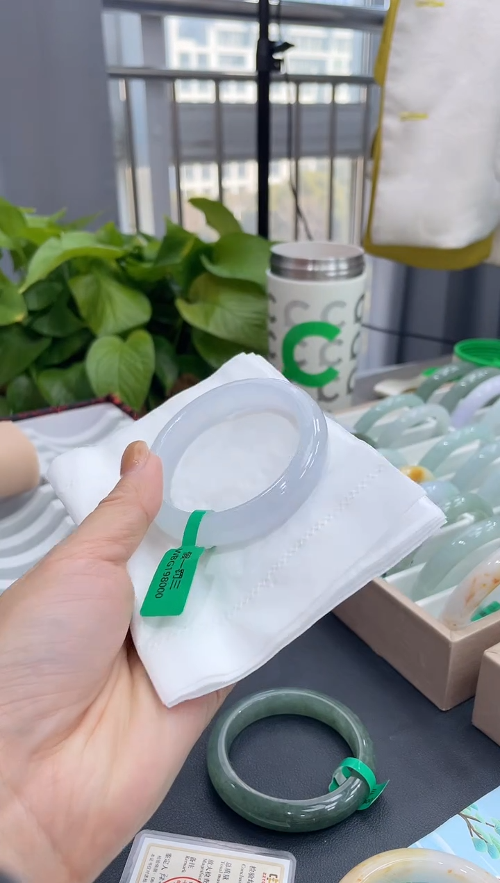 【闪购商品】翡翠手镯未镶嵌0000006364