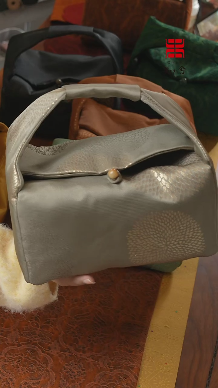 【闪购商品】旅行包············