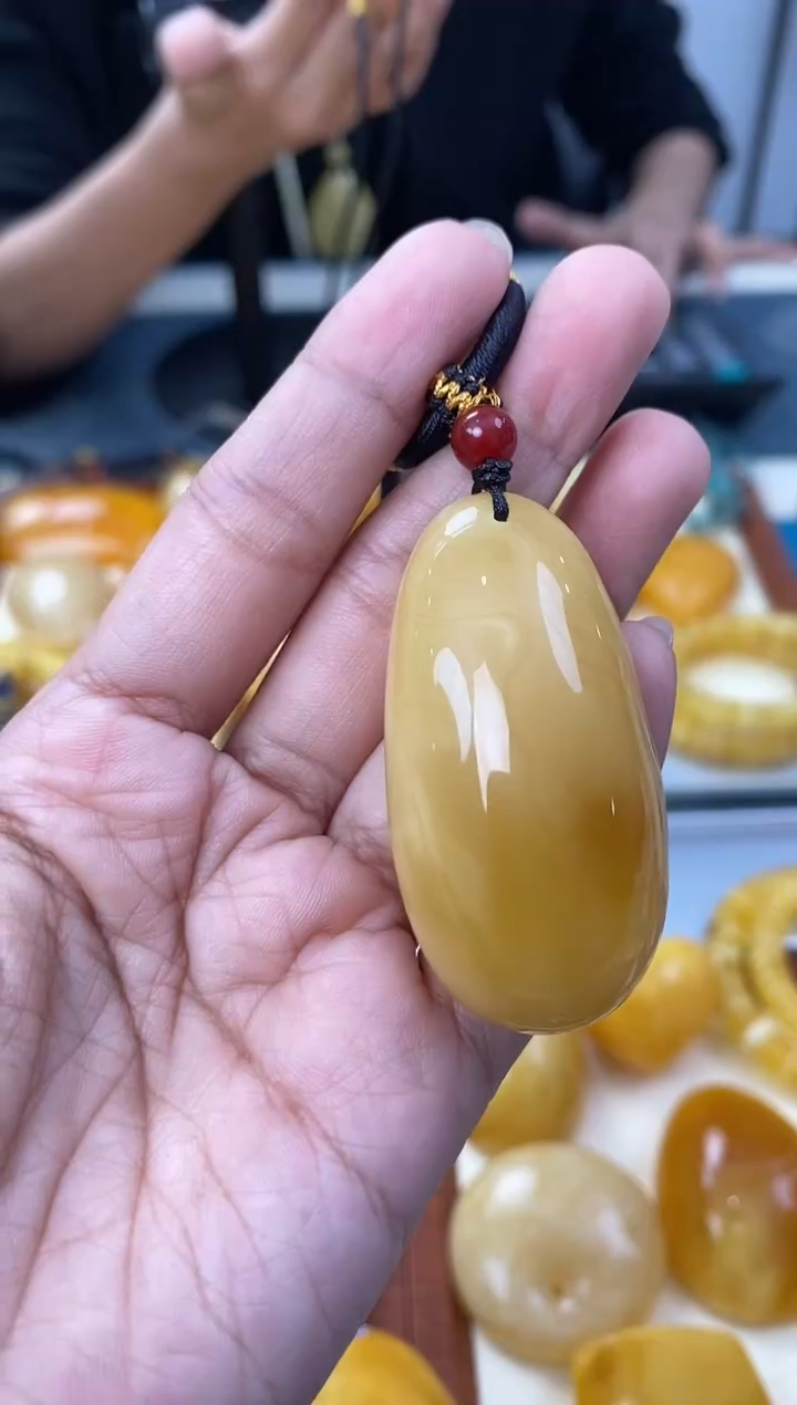 【闪购商品】琥珀裸石未镶嵌天然琥珀蜜蜡水滴