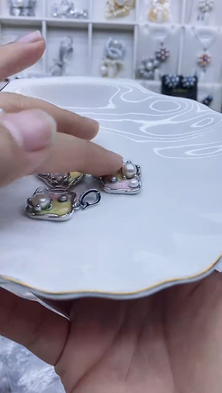 吊坠(不含链)未镶嵌淡水珍珠吊坠多样性发其一