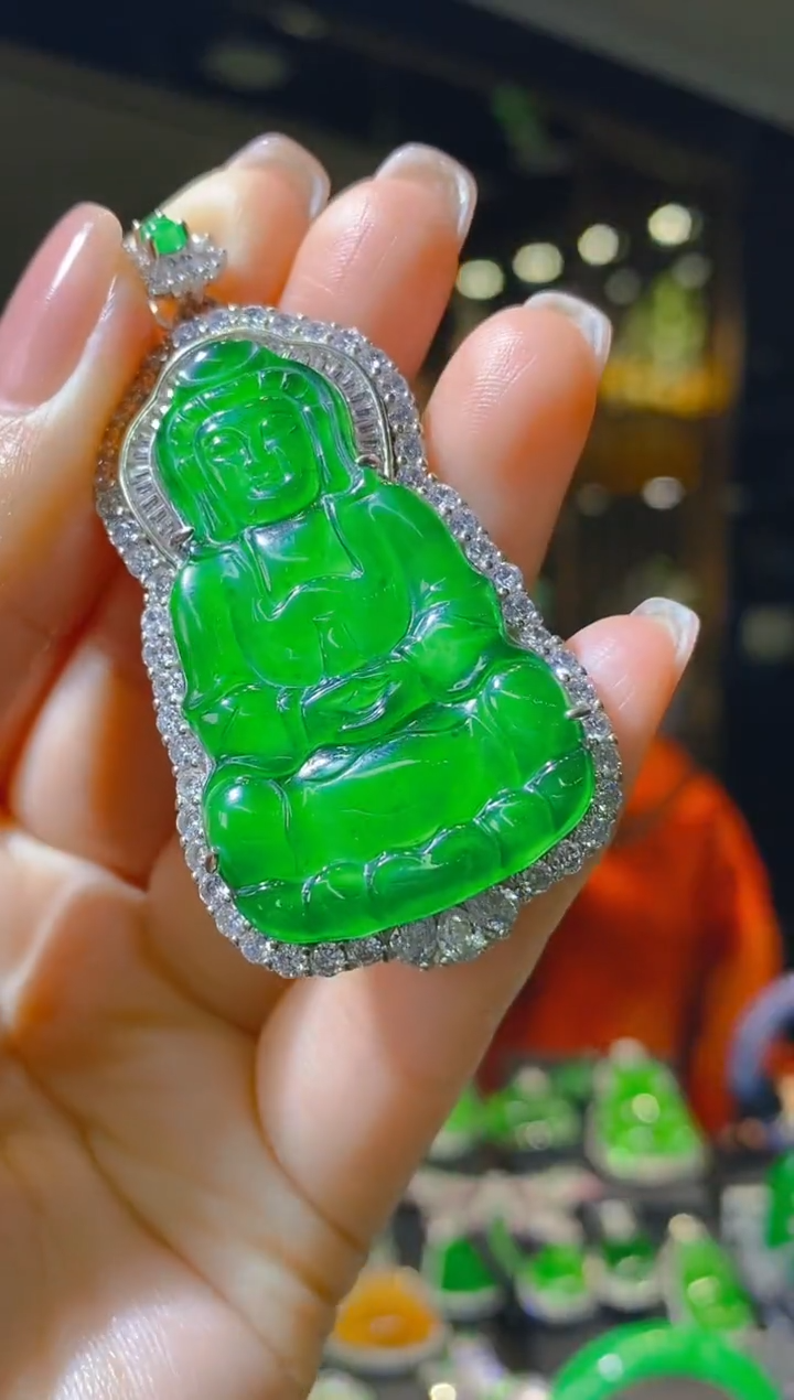 【闪购商品】翡翠吊坠(赠链)银S925镶嵌008    