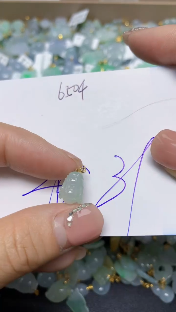 【闪购商品】翡翠挂件18K金镶嵌 天然翡翠A货