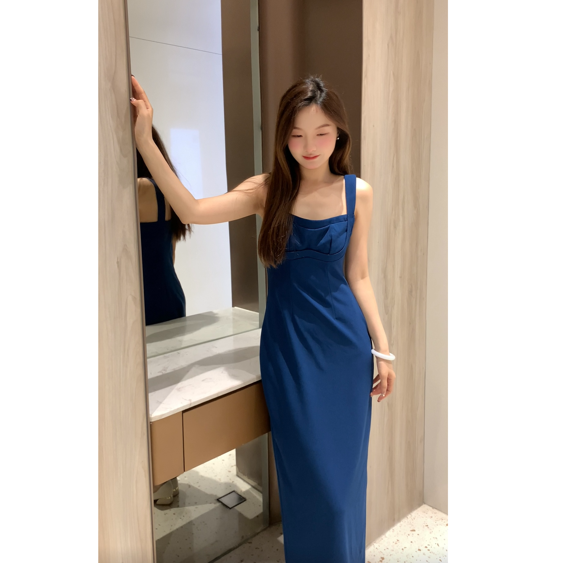 【壹点点甜】法式纯欲气质吊带连衣裙女装时尚御姐辣妹修身显瘦长裙