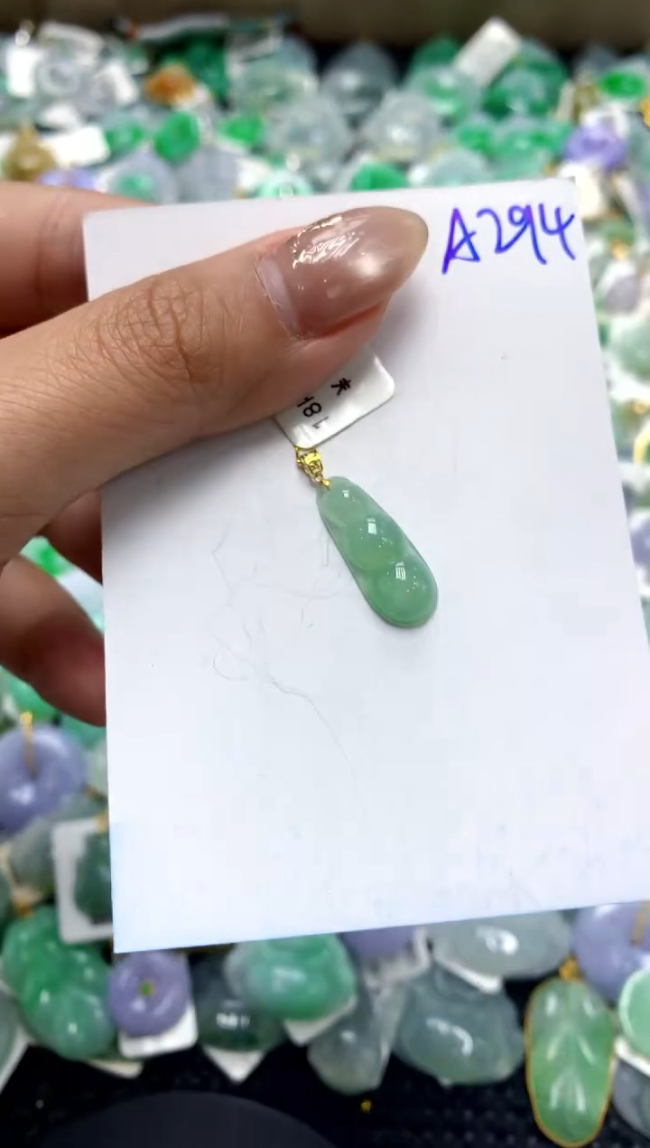 【闪购商品】翡翠颈饰18K金镶嵌1111111111111111
