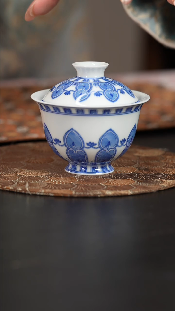 【闪购商品】杯看山柴窑青花盖碗