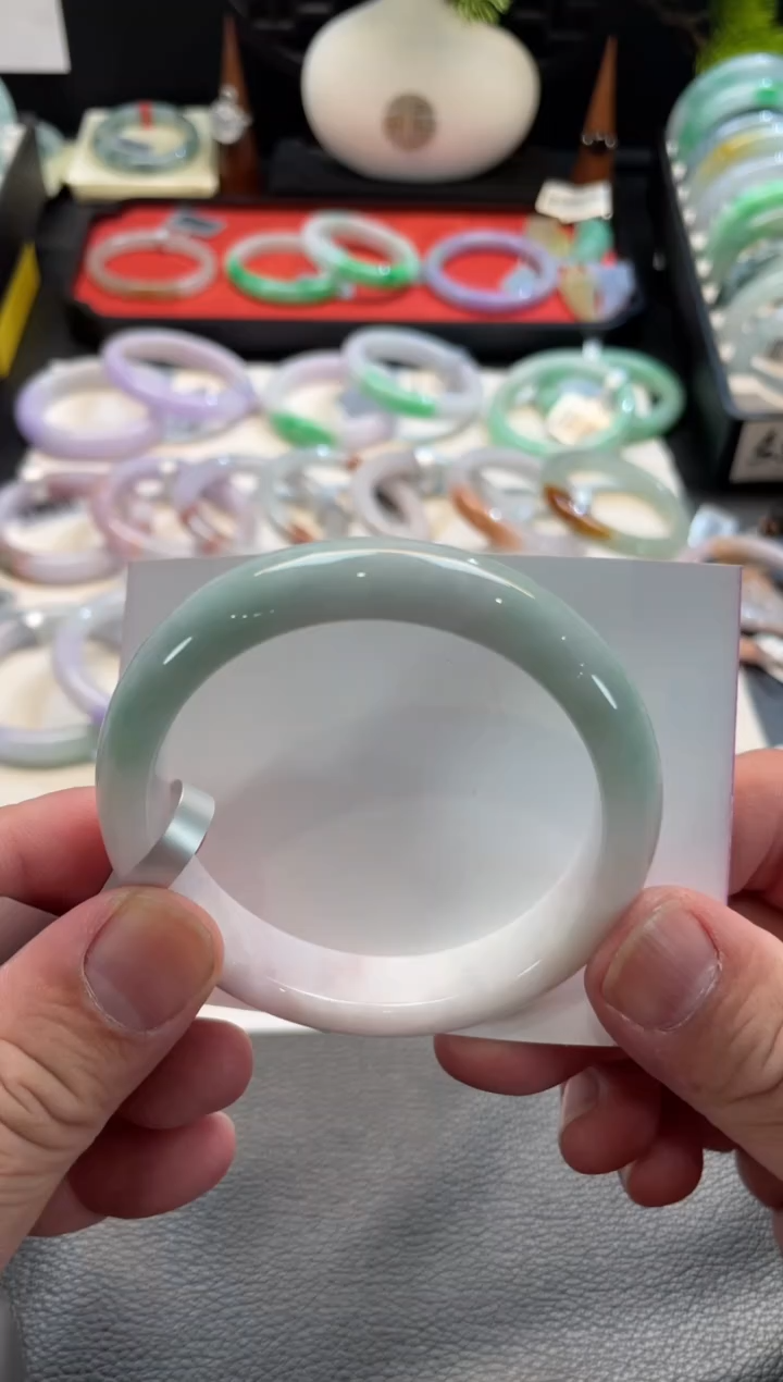 未镶嵌手镯翡翠90号链接 有纹裂 55正圈