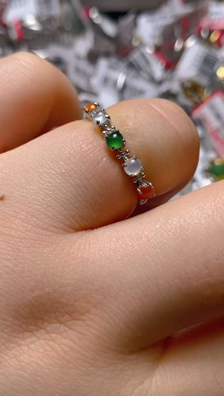 银S925镶嵌戒指翡翠百内无证书