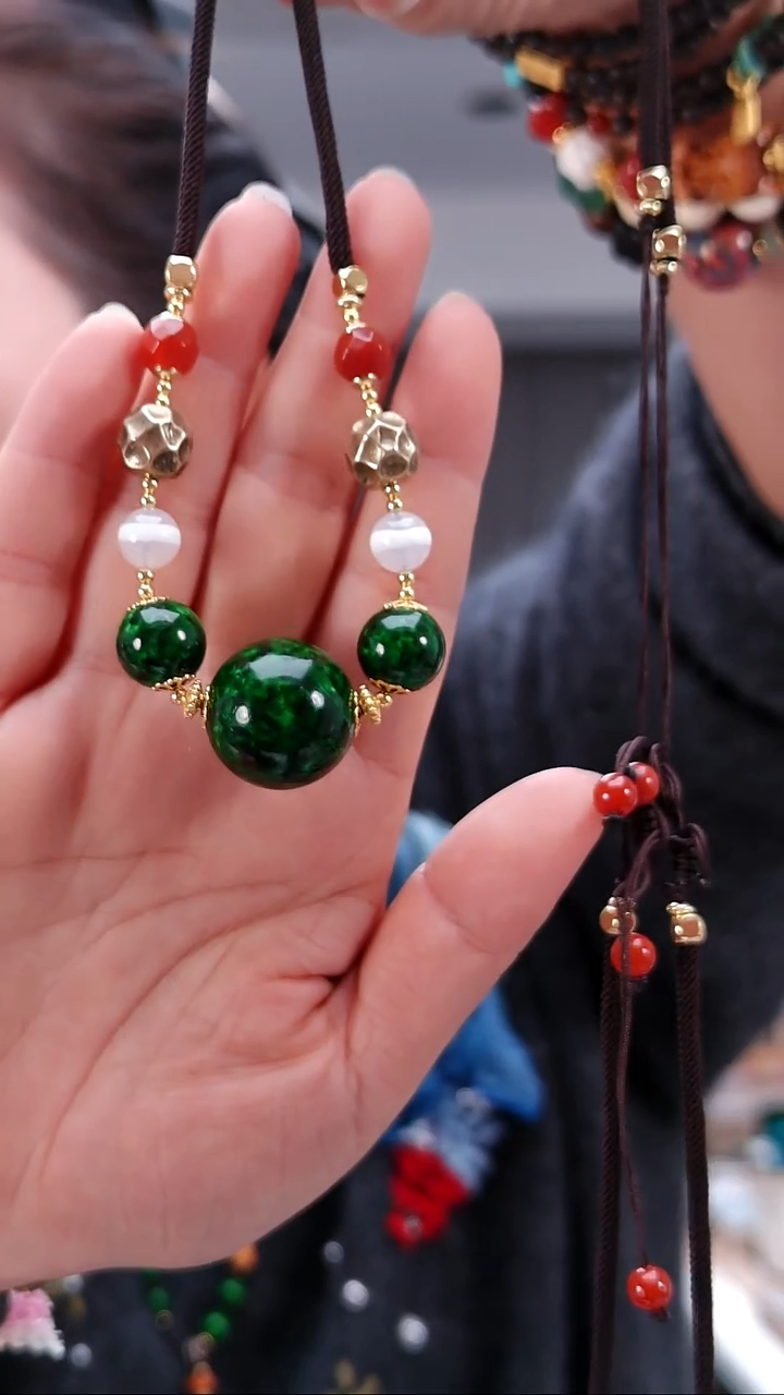 无合金2633绿珠锁骨链    