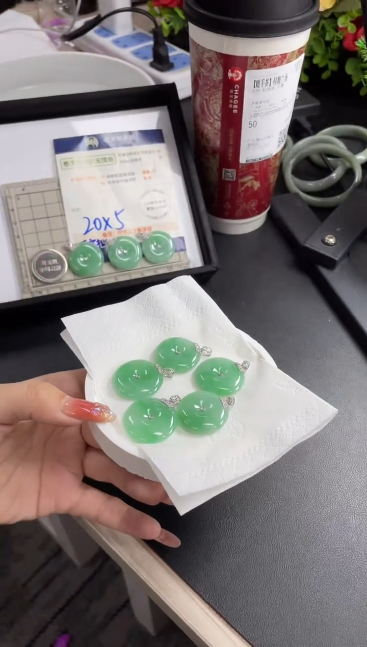 【闪购商品】翡翠挂件18K金镶嵌平安扣FL31配绳/多样性发其一CP