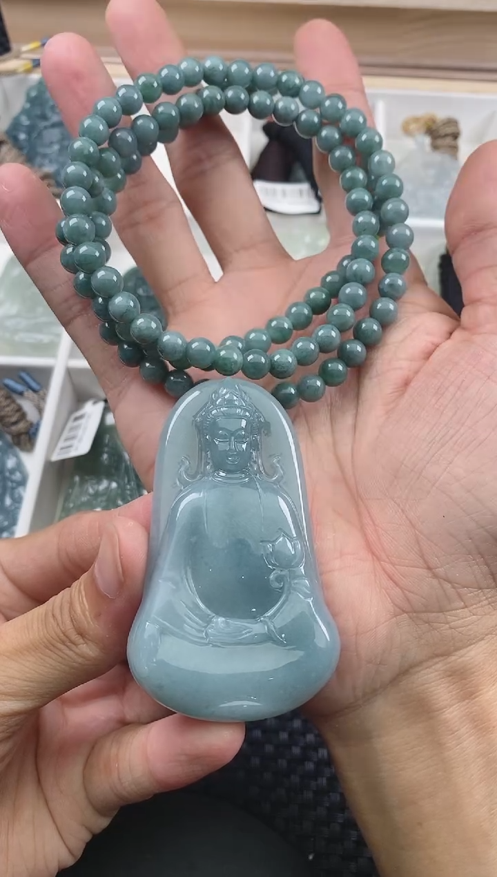 翡翠未镶嵌颈饰许**家 1