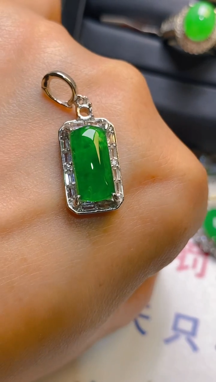 【闪购商品】翡翠耳饰银S925镶嵌天然A货翡翠1