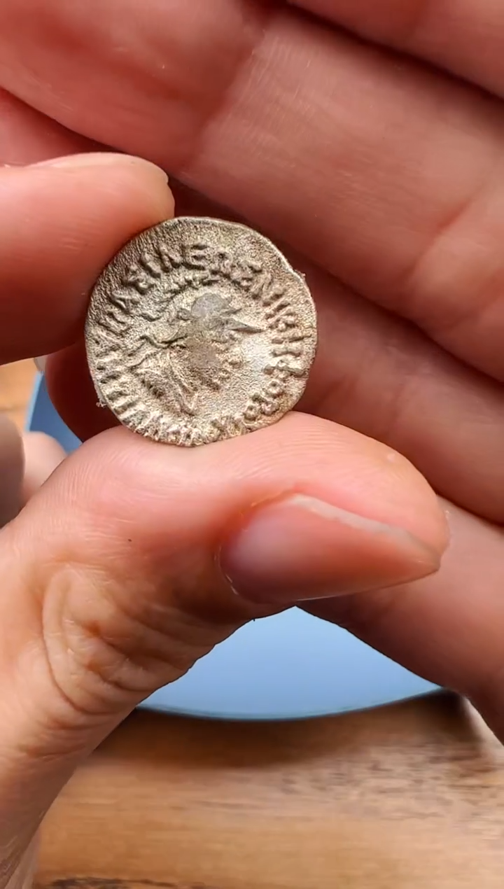 【闪购商品】树脂制品【 肖钟出品 】