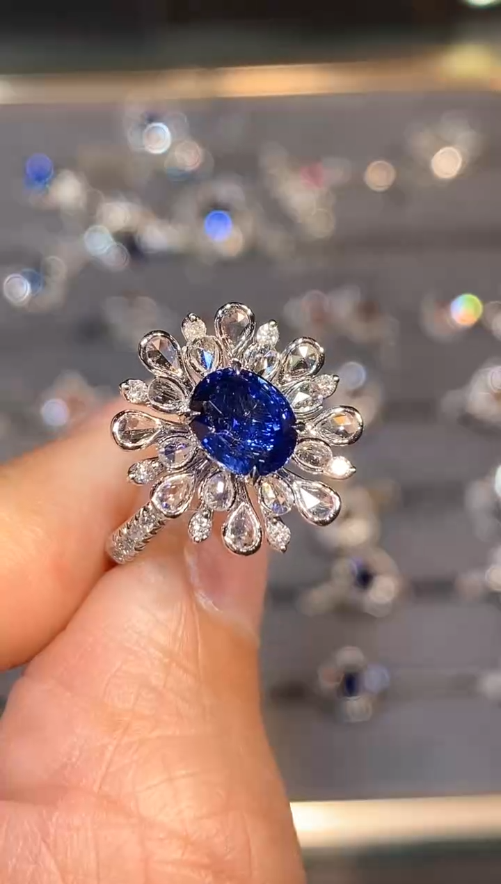 【闪购商品】蓝宝石戒指18K金镶嵌1.66ct/-皇家蓝-展会同步价