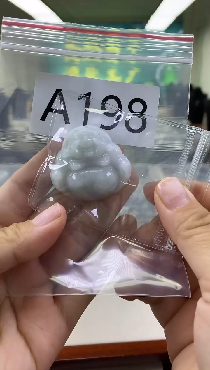 颈饰未镶嵌翡翠手****6a198